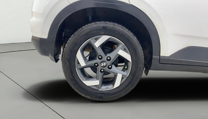 2020 Hyundai VENUE SX PLUS 1.0 TURBO DCT, Petrol, Automatic, 1,14,014 km, Right Rear Wheel