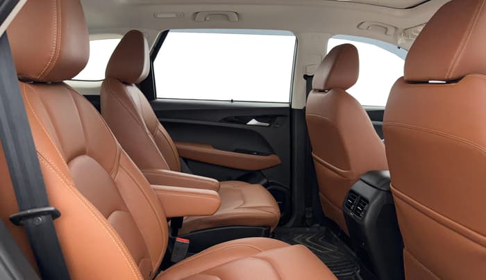 2020 MG HECTOR PLUS SHARP 1.5 PETROL TURBO DCT 6-STR, Petrol, Automatic, 41,662 km, Right Side Rear Door Cabin