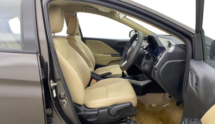 2016 Honda City 1.5L I-VTEC SV, Petrol, Manual, 1,09,591 km, Right Side Front Door Cabin