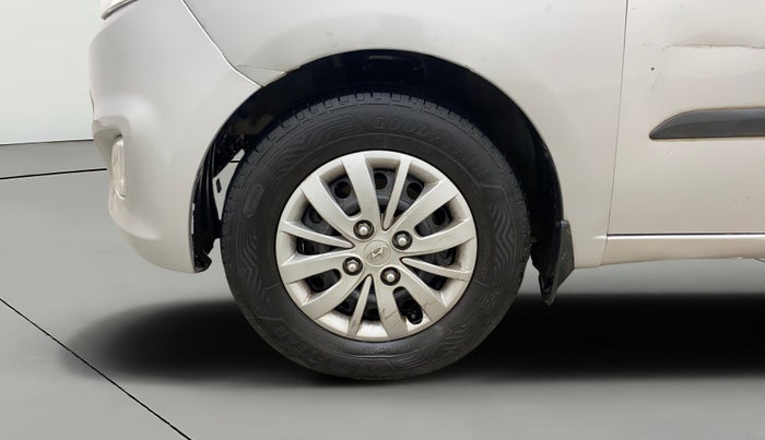 2014 Hyundai i10 SPORTZ 1.1, Petrol, Manual, 1,11,771 km, Left Front Wheel