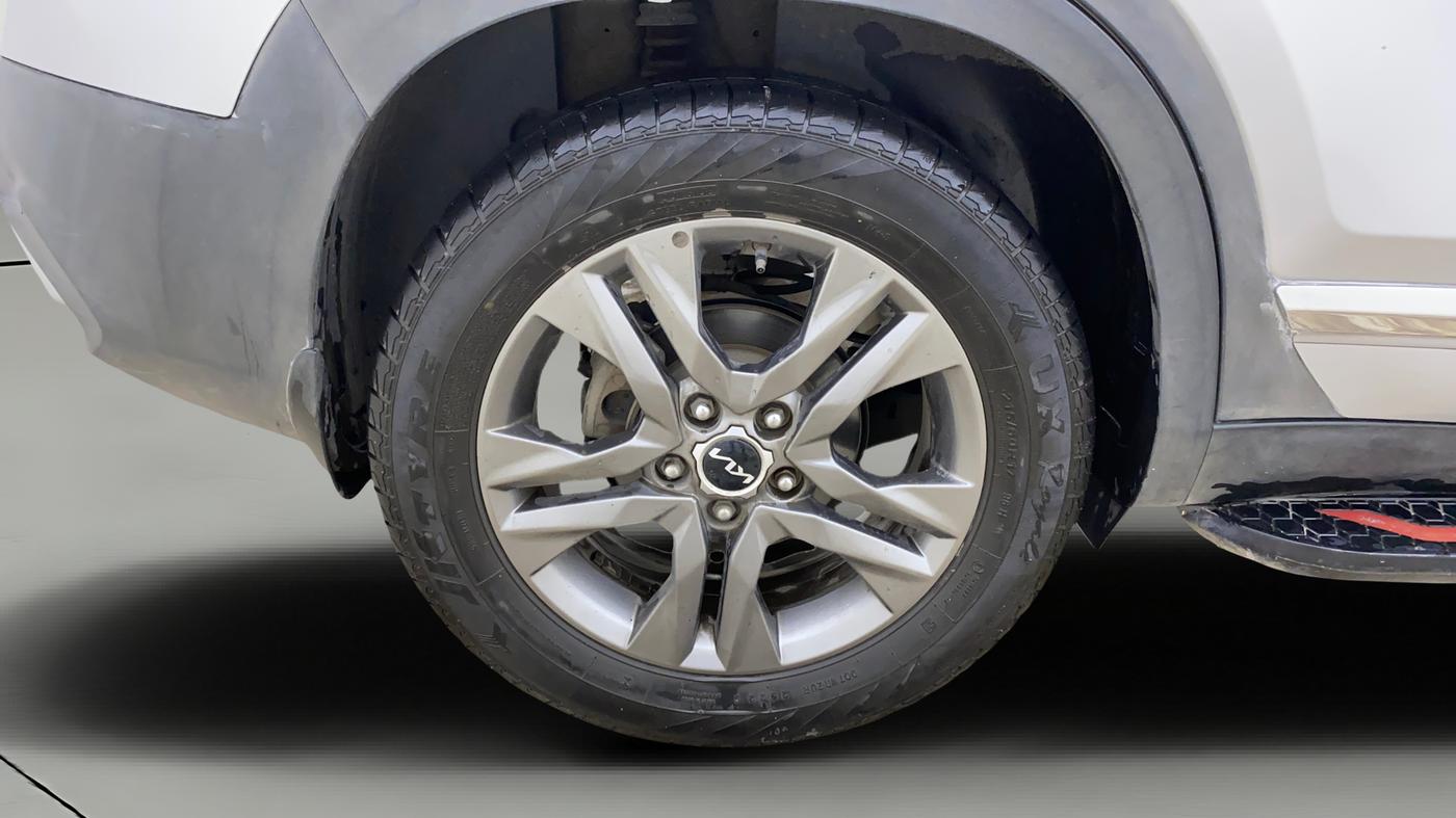 2022 KIA SELTOS HTX 1.5 DIESEL AT, Diesel, Automatic, 61,232 km, Right Rear Wheel