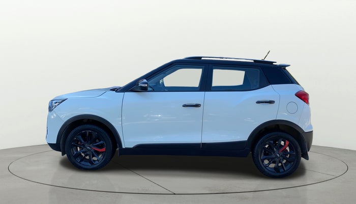 2022 Mahindra XUV300 W8 (O) 1.2 PETROL AMT, Petrol, Automatic, 36,068 km, Left Side