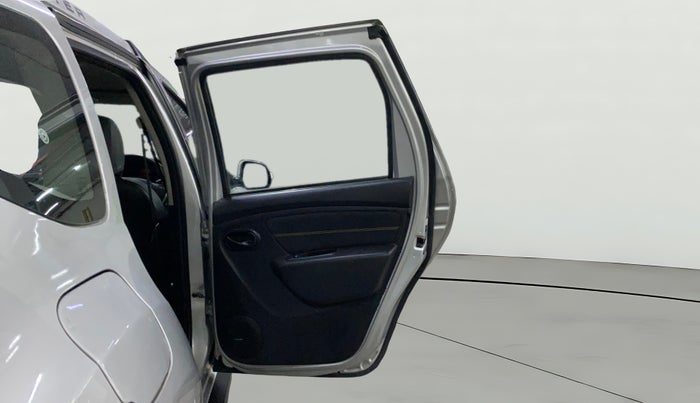 2017 Renault Duster 110 PS RXS SANDSTORM EDITION DIESEL, Diesel, Manual, 68,187 km, RHS Rear Door