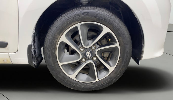 2018 Hyundai Grand i10 SPORTZ (O) AT 1.2 KAPPA VTVT, Petrol, Automatic, 20,824 km, Right Front Wheel