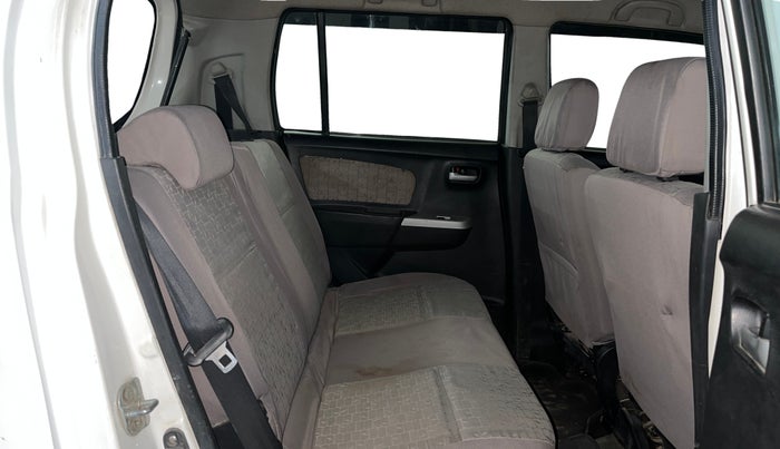 2015 Maruti Wagon R 1.0 VXI, CNG, Manual, 81,909 km, Right Side Rear Door Cabin
