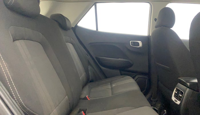 2020 Hyundai VENUE SX 1.0 TURBO IMT, Petrol, Manual, 76,952 km, Right Side Rear Door Cabin