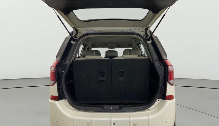2019 Mahindra XUV500 W7, Diesel, Manual, 83,915 km, Boot Open Zoomed View