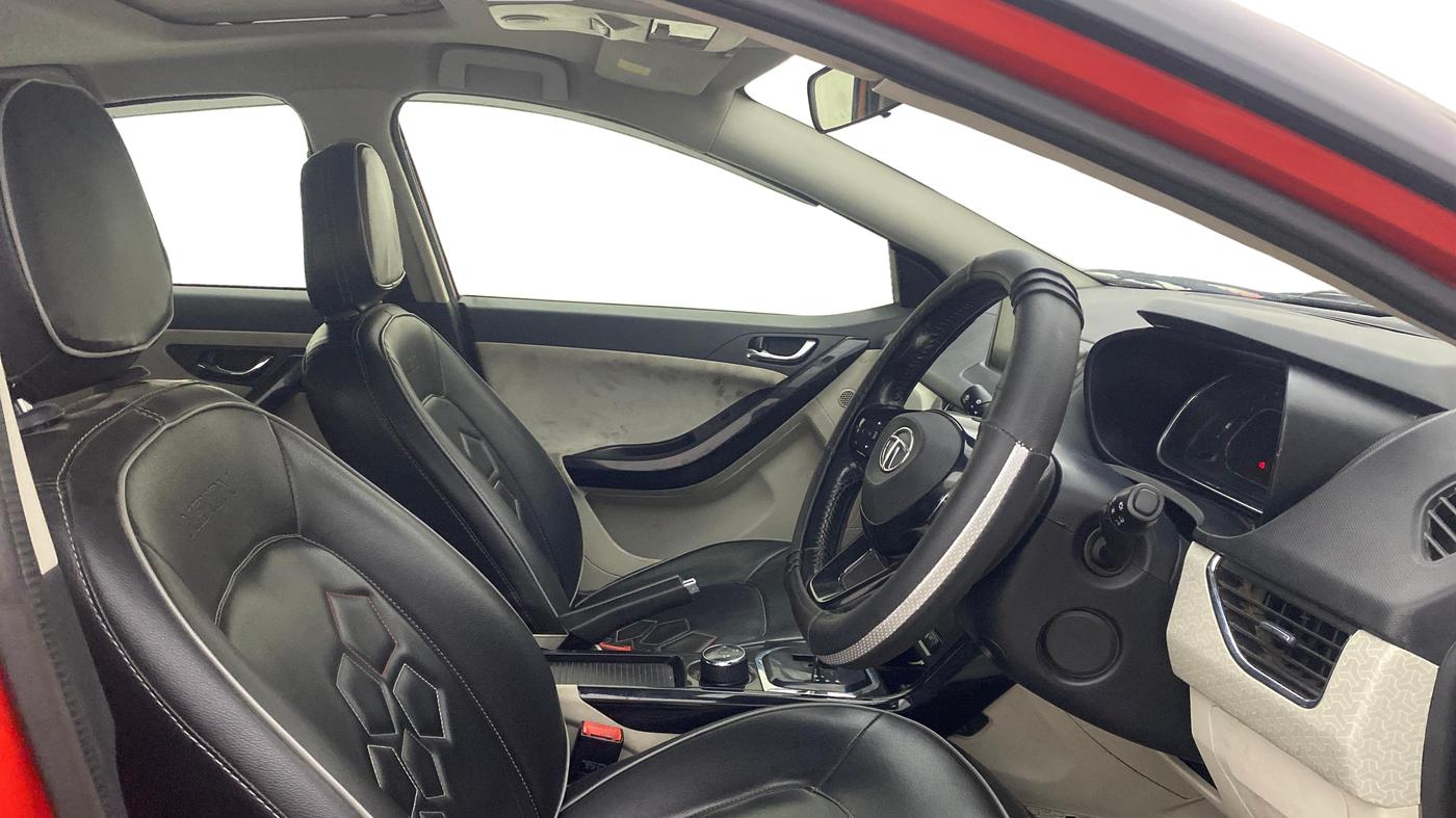 2021 Tata NEXON XZA PLUS (O) DIESEL, Diesel, Automatic, 68,539 km, Right Side Front Door Cabin