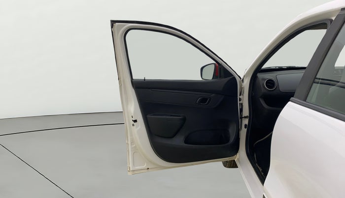 2017 Renault Kwid 1.0 RXT 02 Anniversary Edition, Petrol, Manual, 37,810 km, LHS Front Door