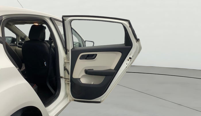 2021 Tata ALTROZ XM DIESEL, Diesel, Manual, 34,587 km, RHS Rear Door