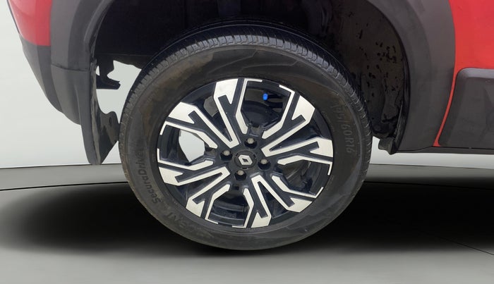 2022 Renault Kiger RXT (O) AMT DUAL TONE, Petrol, Automatic, 8,770 km, Right Rear Wheel