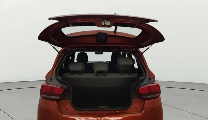 2017 Mahindra Kuv100 K8 6 STR, Petrol, Manual, 76,124 km, Boot Door Open