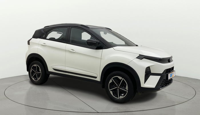 2023 Tata NEXON FEARLESS SUNROOF AMT DUAL TONE 1.5 DIESEL, Diesel, Automatic, 43,327 km, SRP