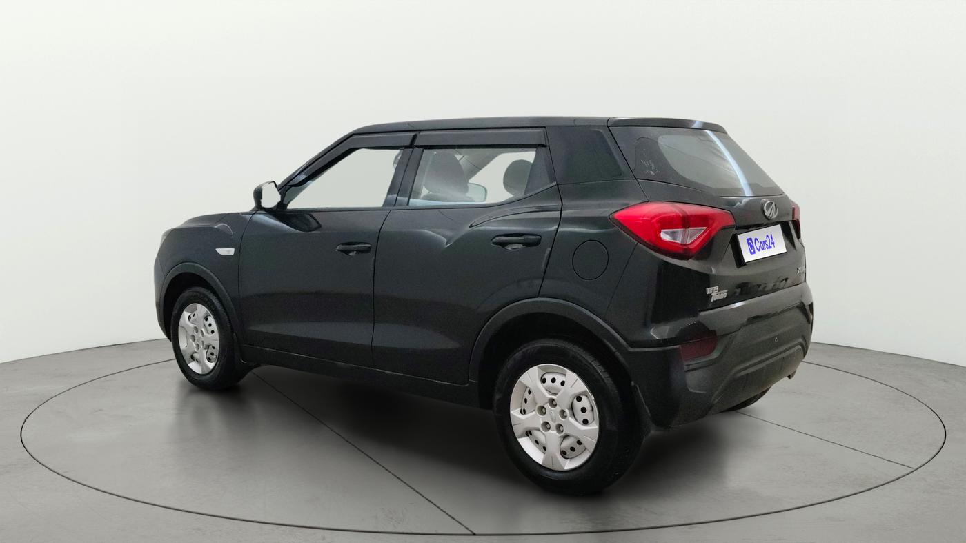 2022 Mahindra XUV300 W4 1.2 PETROL, Petrol, Manual, 1,07,747 km, Left Back Diagonal