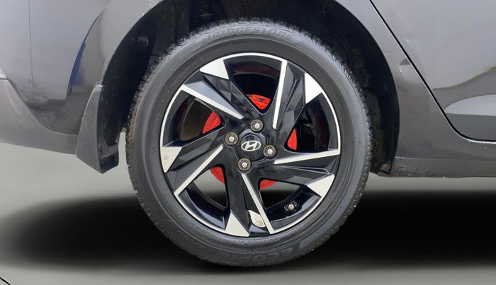 2022 Hyundai Verna SX (O)1.5 VTVT, Petrol, Manual, 36,787 km, Right Rear Wheel