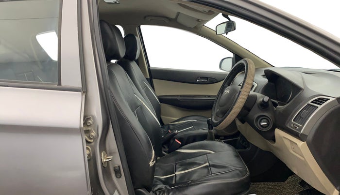 2013 Hyundai i20 MAGNA 1.2, Petrol, Manual, 78,973 km, Right Side Front Door Cabin