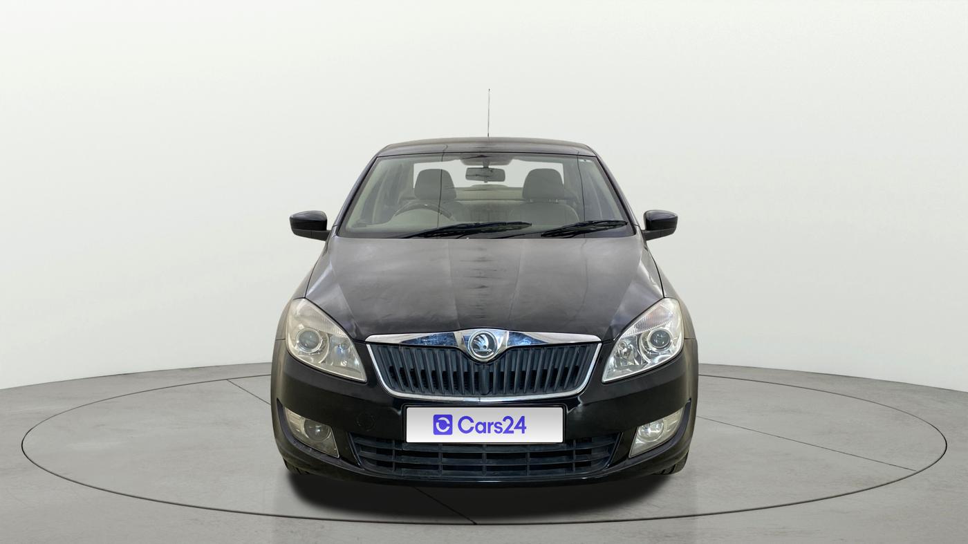 2014 Skoda Rapid ELEGANCE 1.6 MPI MT, Petrol, Manual, 80,416 km, Front