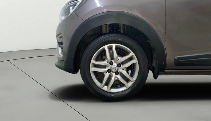 2022 Renault TRIBER RXZ, Petrol, Manual, 30,003 km, Left Front Wheel