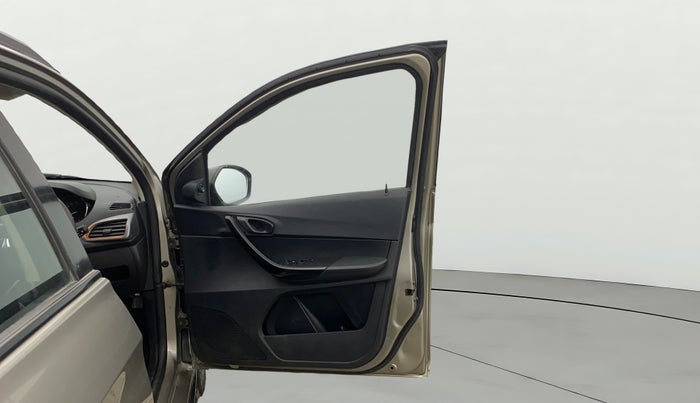 2019 Tata TIAGO NRG PETROL, Petrol, Manual, 34,709 km, RHS Front Door