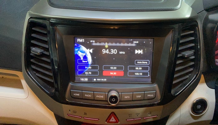 2024 Mahindra XUV300 W8 1.2 PETROL, Petrol, Manual, 1,084 km, Air Conditioner