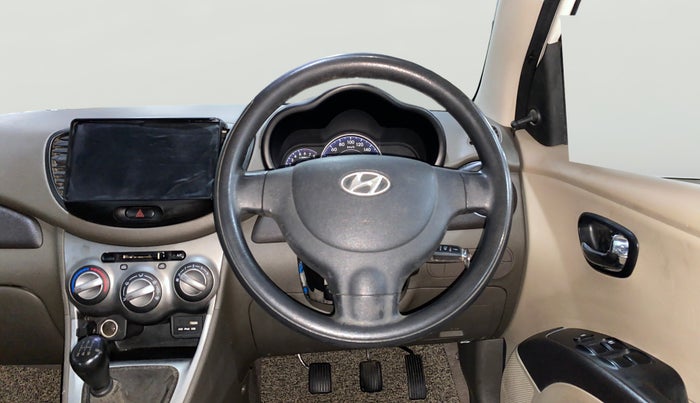 2016 Hyundai i10 SPORTZ 1.1, Petrol, Manual, 63,077 km, Steering Wheel Close Up