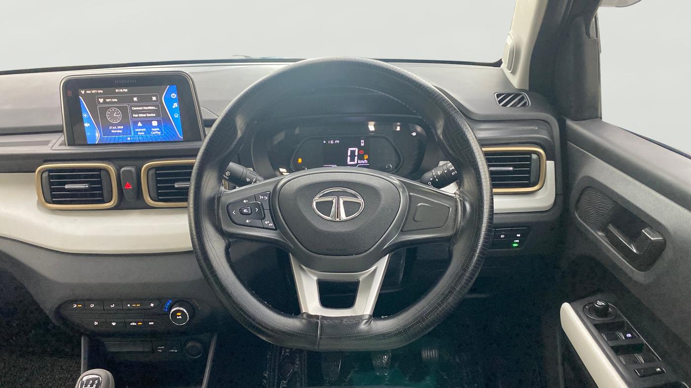2023 Tata PUNCH ACCOMPLISHED DAZZLE SUNROOF CNG MT, CNG, Manual, 32,960 km, Steering Wheel Close Up