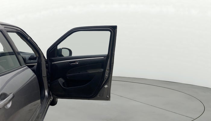 2013 Maruti Swift VXI, Petrol, Manual, 1,15,028 km, RHS Front Door