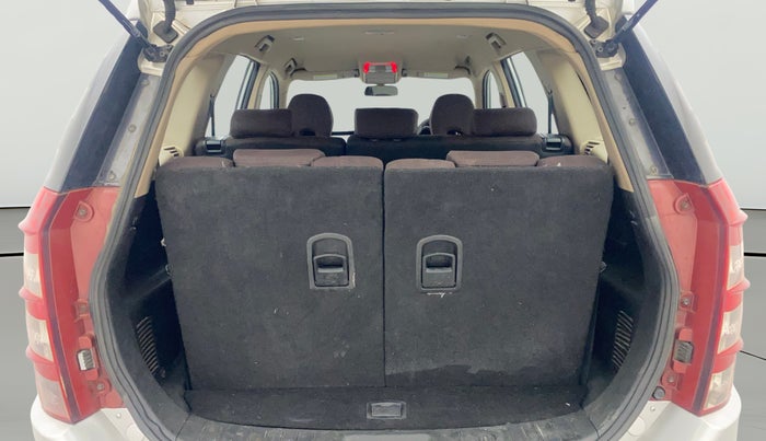 2013 Mahindra XUV500 W6, Diesel, Manual, 1,20,365 km, Boot Open Zoomed View