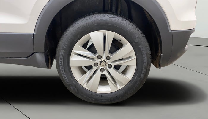 2021 Skoda KUSHAQ AMBITION 1.0L TSI AT, Petrol, Automatic, 74,587 km, Left Rear Wheel