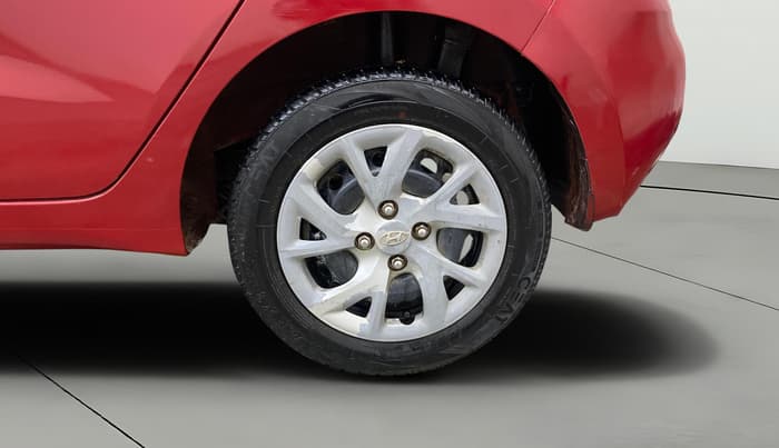 2017 Hyundai Grand i10 MAGNA 1.2 KAPPA VTVT, Petrol, Manual, 1,12,589 km, Left Rear Wheel