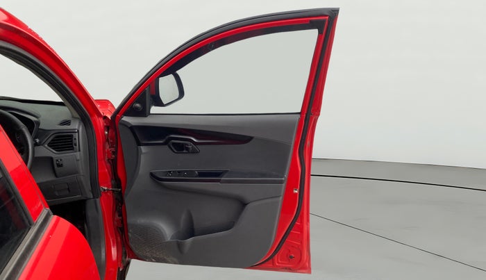 2019 Mahindra KUV 100 NXT K4+ P 6 STR, Petrol, Manual, 60,562 km, RHS Front Door