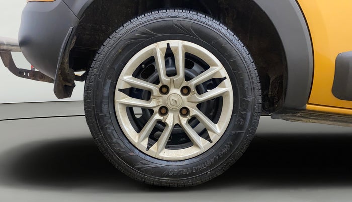 2021 Renault TRIBER RXT, Petrol, Manual, 49,232 km, Right Rear Wheel