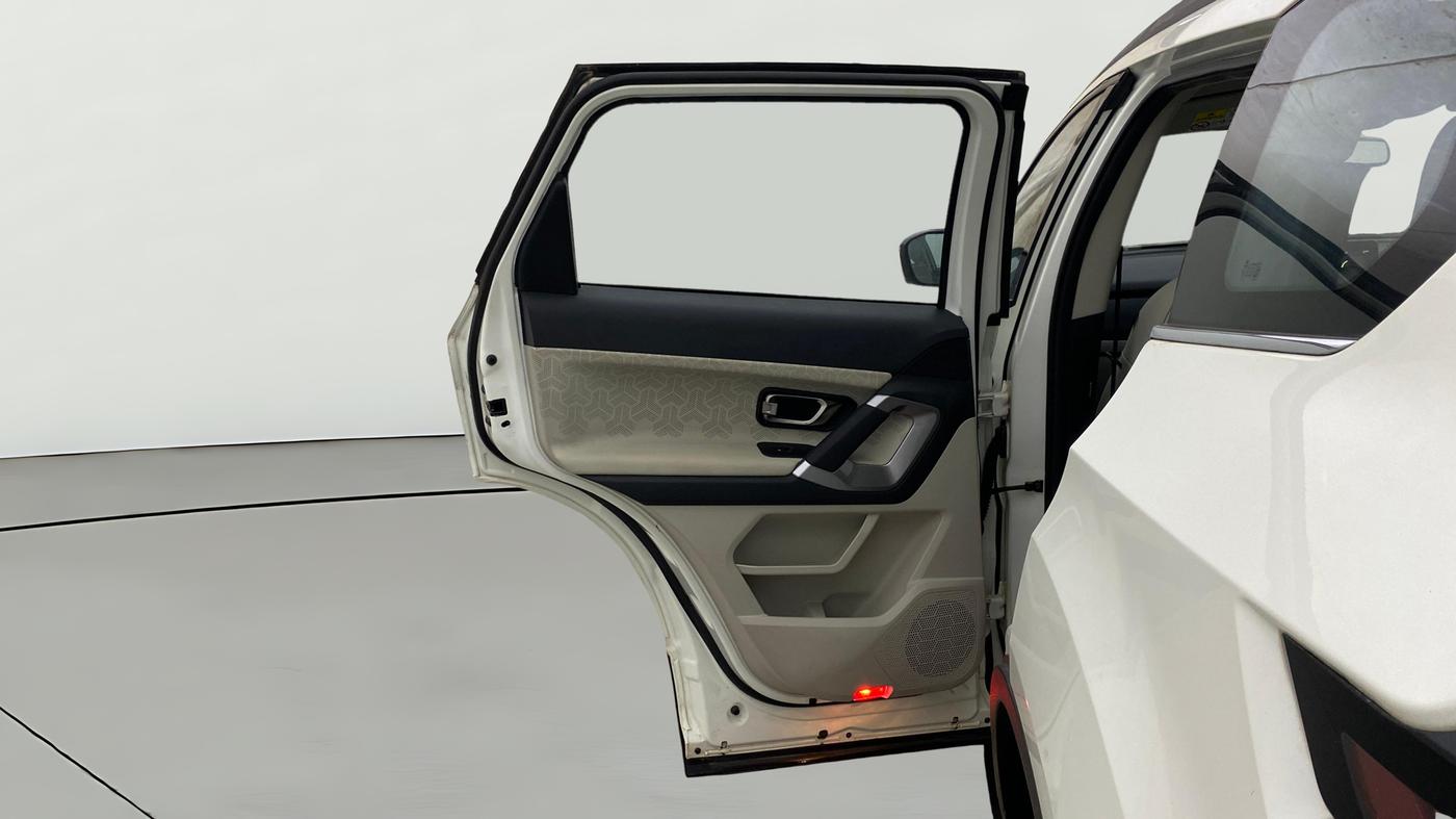 2023 Tata Safari XZA PLUS O 6STR, Diesel, Automatic, 17,805 km, LHS Rear Door