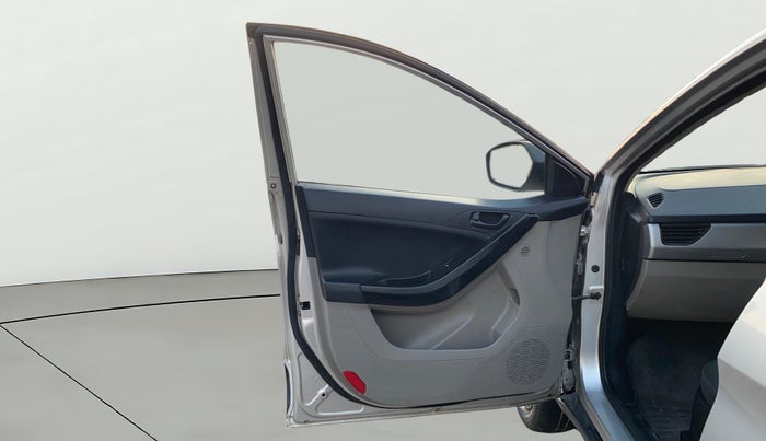 2018 Tata NEXON XM PETROL, Petrol, Manual, 96,091 km, LHS Front Door