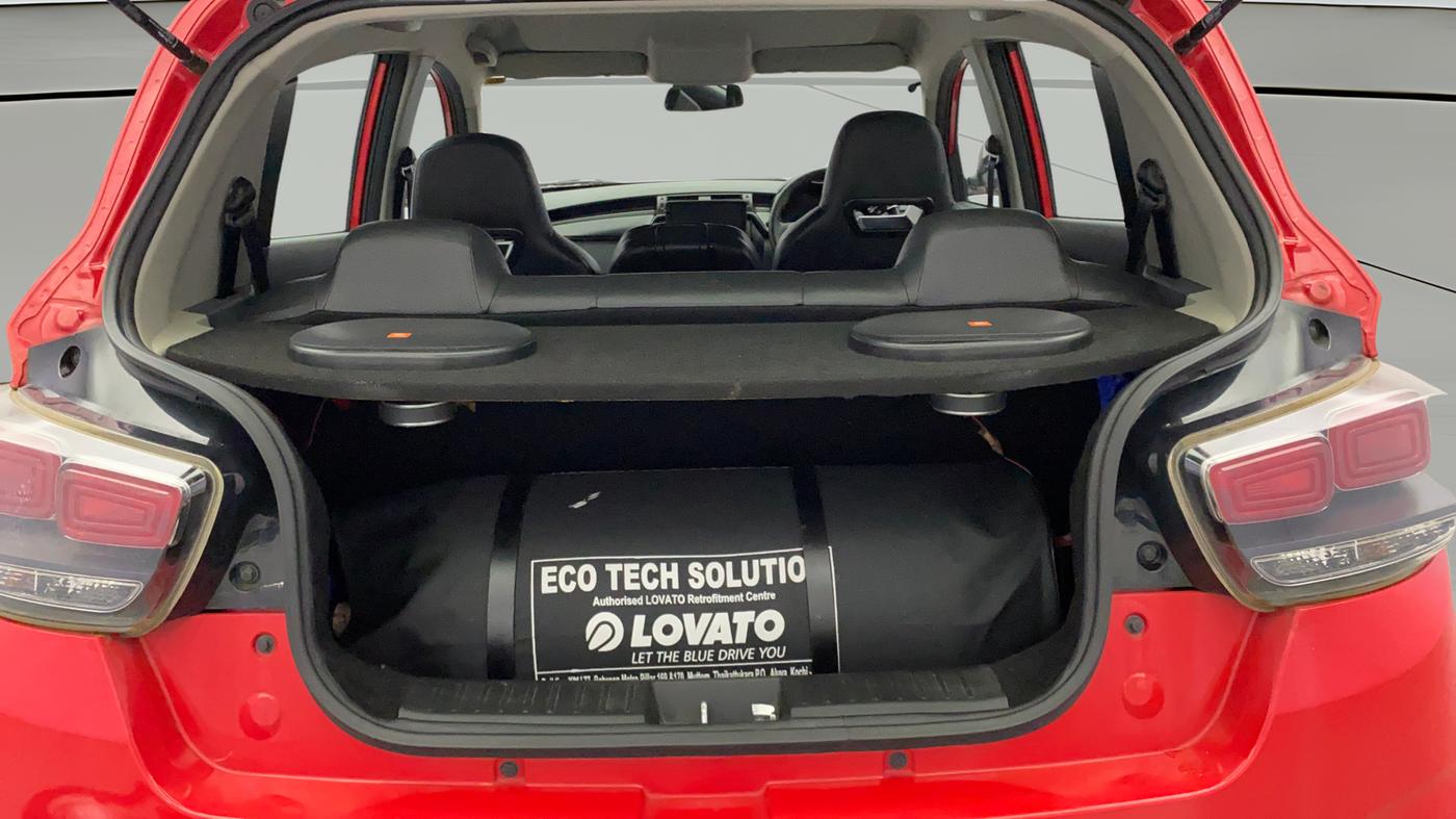 2018 Mahindra KUV 100 NXT K2 P 6 STR, CNG, Manual, 17,136 km, Boot Open Zoomed View