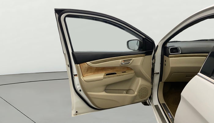 2018 Maruti Ciaz DELTA 1.5 SHVS MT PETROL, Petrol, Manual, 56,957 km, LHS Front Door