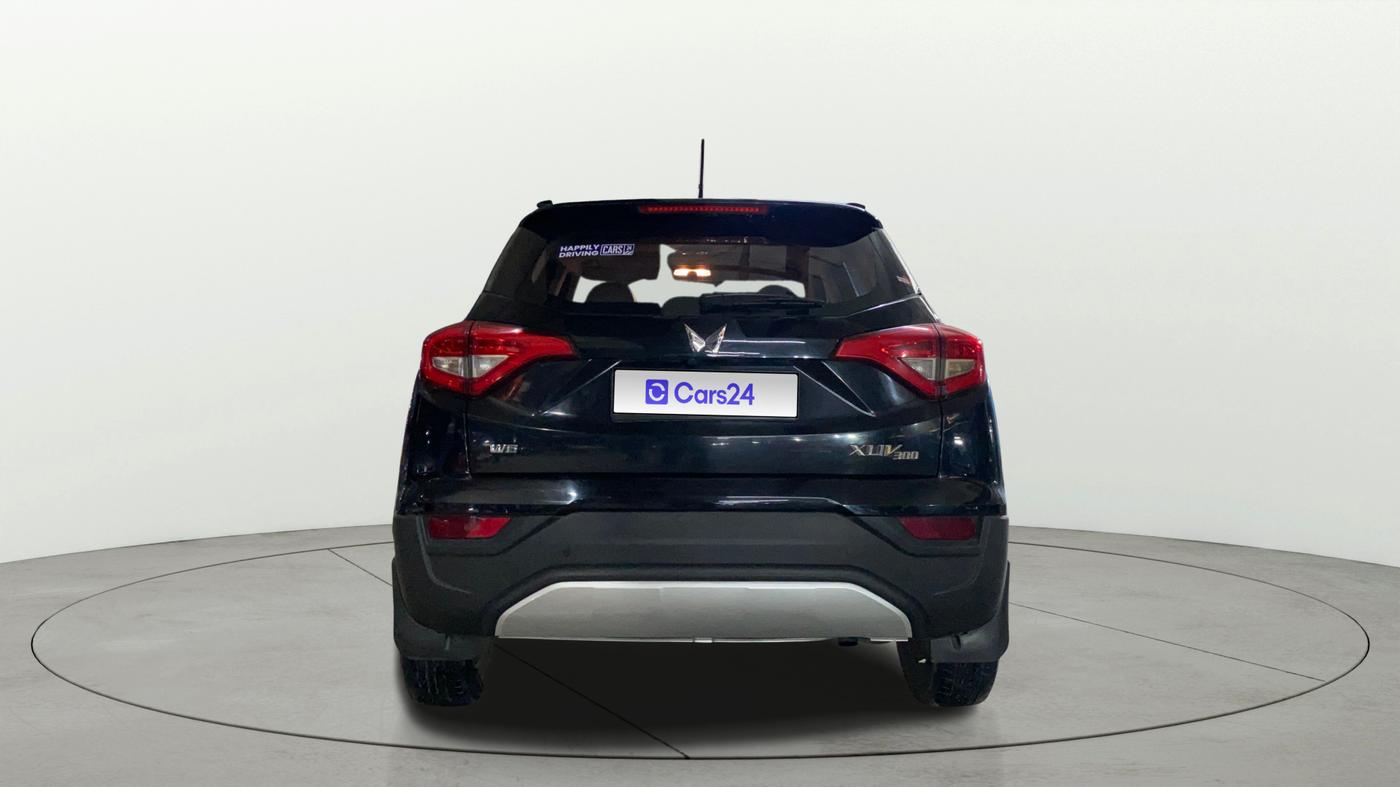 2023 Mahindra XUV300 W8 (O) 1.2 PETROL, Petrol, Manual, 27,501 km, Back/Rear