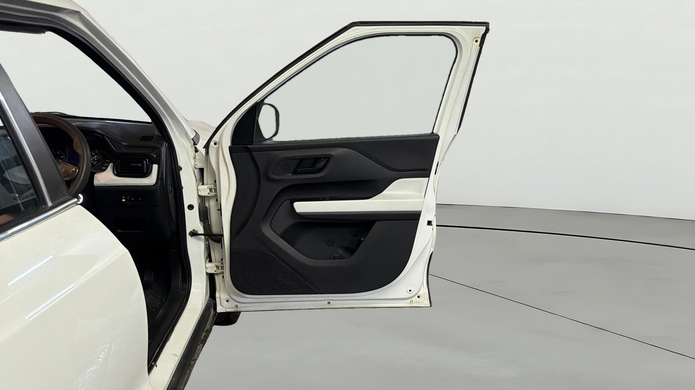 2023 Tata PUNCH PURE MT, Petrol, Manual, 37,653 km, RHS Front Door