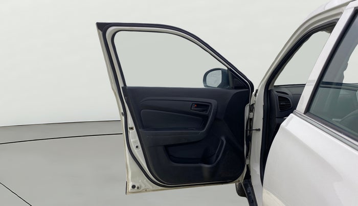 2022 Maruti Vitara Brezza LXI, Petrol, Manual, 54,365 km, LHS Front Door