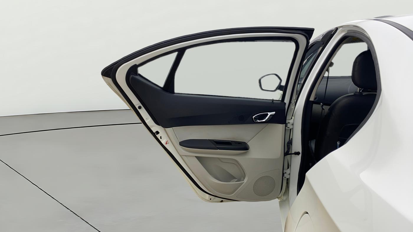 2022 Tata TIGOR XZA PLUS PETROL, Petrol, Automatic, 18,079 km, LHS Rear Door