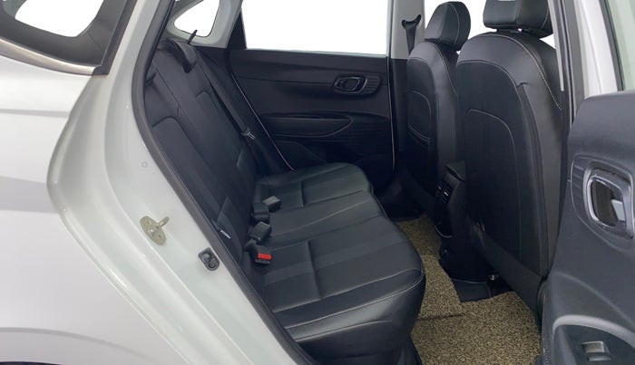 2021 Hyundai NEW I20 SPORTZ 1.0T GDI IMT, Petrol, Manual, 10,656 km, Right Side Rear Door Cabin