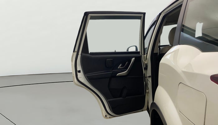 2019 Mahindra XUV500 W7, Diesel, Manual, 83,915 km, LHS Rear Door