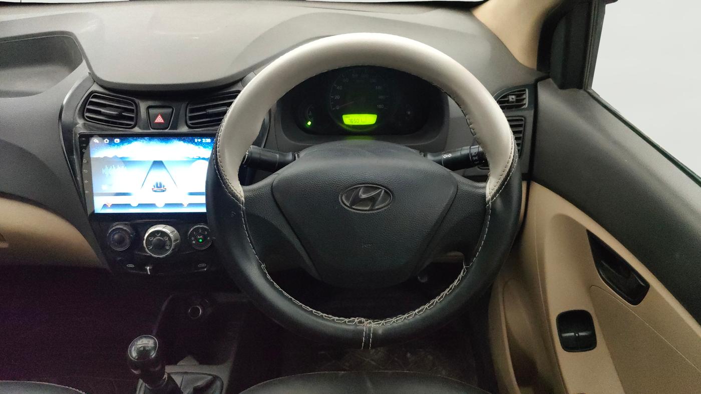2013 Hyundai Eon ERA +, Petrol, Manual, 76,475 km, Steering Wheel Close Up