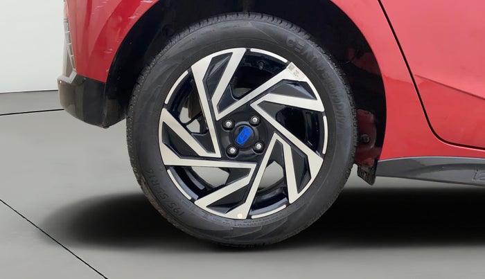 2023 Hyundai NEW I20 ASTA (O) 1.2 MT, Petrol, Manual, 10,012 km, Right Rear Wheel