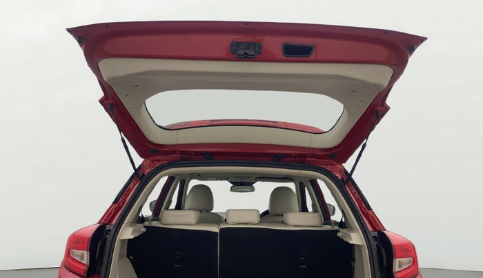 2021 Mahindra XUV300 W8 (O) 1.2 PETROL, Petrol, Manual, 55,687 km, Boot Door Open