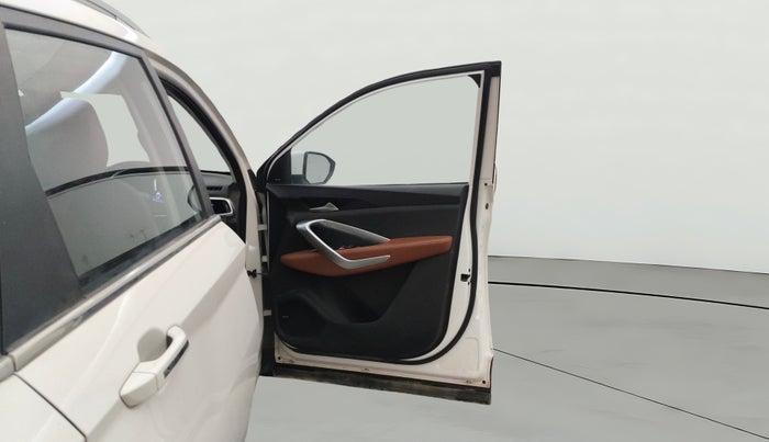 2020 MG HECTOR PLUS SMART 2.0 DIESEL TURBO MT 6-STR, Diesel, Manual, 93,070 km, RHS Front Door