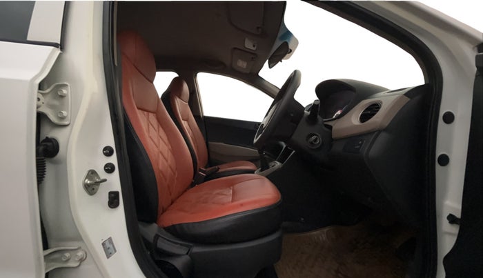 2018 Hyundai Grand i10 MAGNA 1.2 KAPPA VTVT, Petrol, Manual, 1,10,034 km, Right Side Front Door Cabin