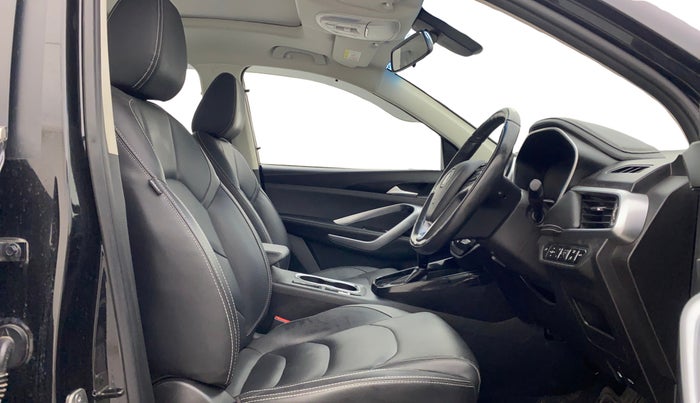 2019 MG HECTOR SHARP 1.5 DCT PETROL, Petrol, Automatic, 66,744 km, Right Side Front Door Cabin