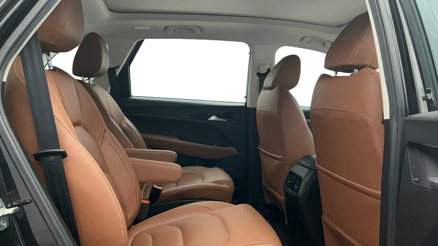 2022 MG HECTOR PLUS SHARP 1.5 PETROL TURBO CVT 6-STR, Petrol, Automatic, 42,456 km, Right Side Rear Door Cabin