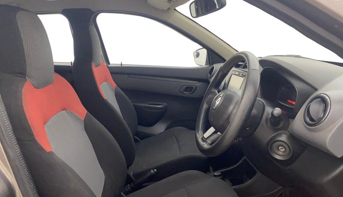 2017 Renault Kwid RXT 1.0 AMT, Petrol, Automatic, 58,057 km, Right Side Front Door Cabin